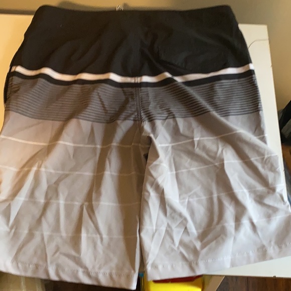 Stylish swim trunk - Picture 3 of 6